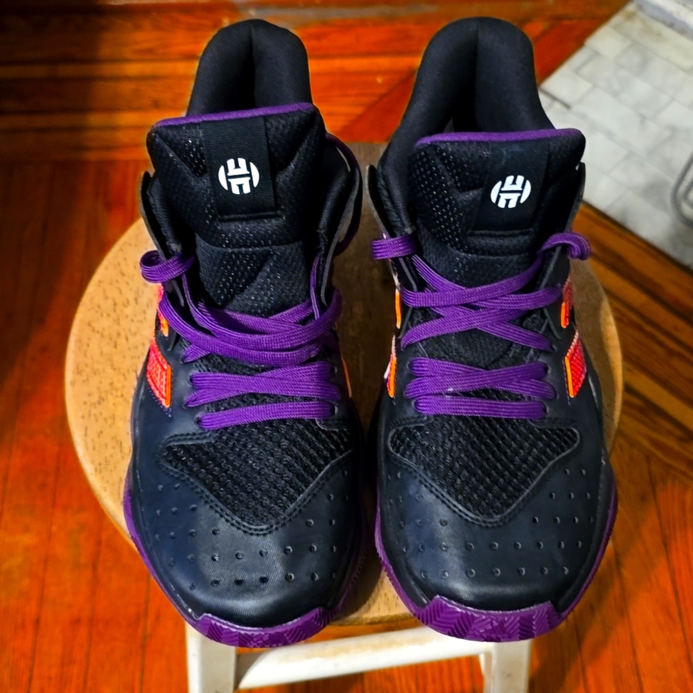 Men's Basketball sneakers